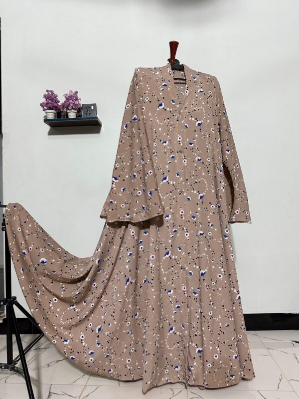 Blossom Elegance Abaya - Image 3