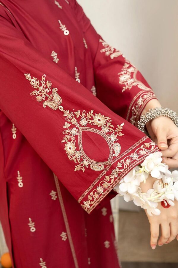 Urge Summer Collection 2025 - Image 6