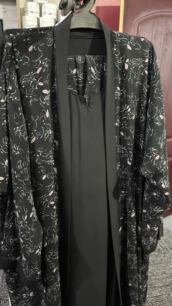 Printed Coat Seperate Inner Gown Abaya😍😍😍 - Image 3