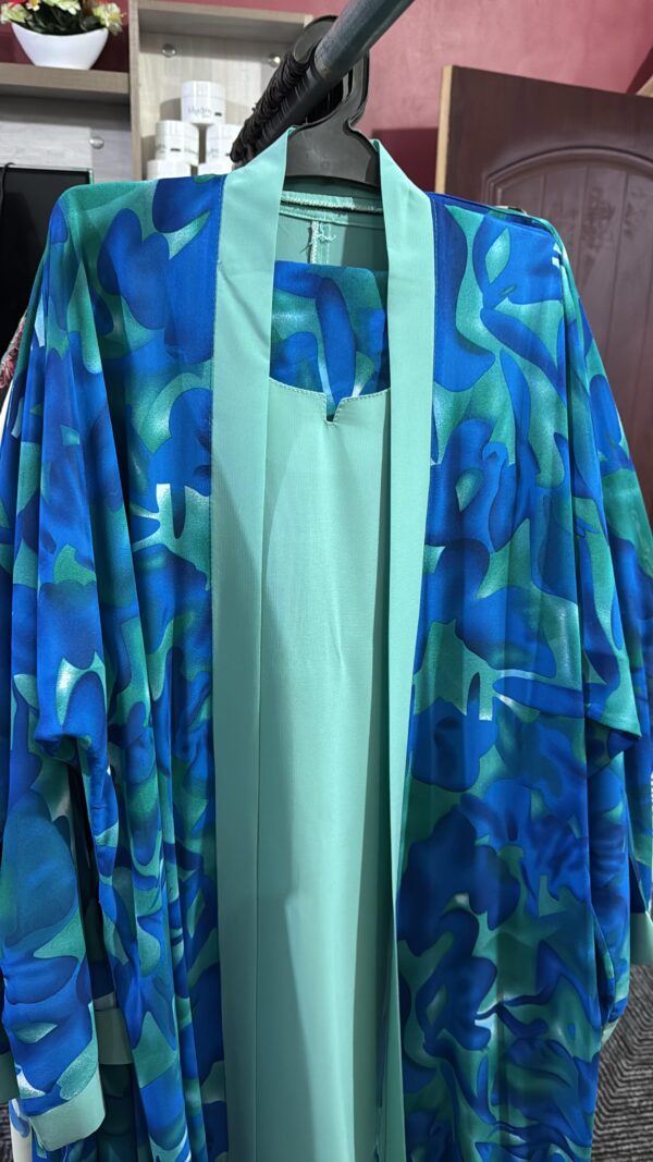 Printed Coat Seperate Inner Gown Abaya😍😍😍 - Image 2