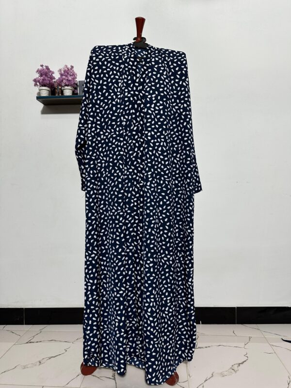 Midnight Petals Abaya - Image 2