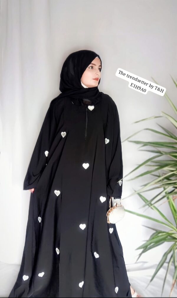 The trendsetter  Article embroidered maxi abaya